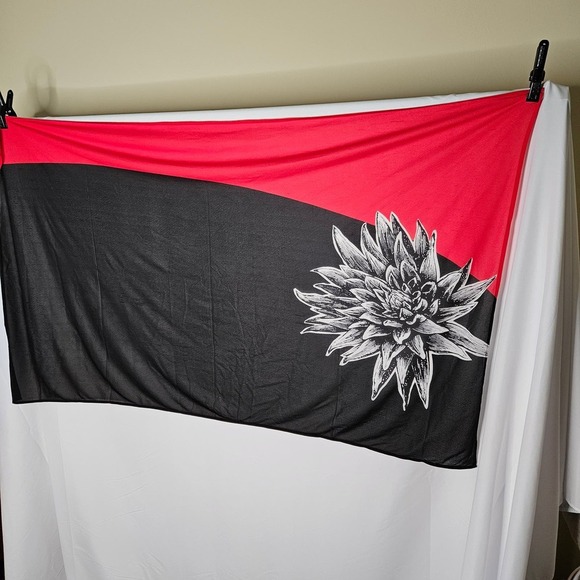 unknown Accessories - Large Black and  Red Women's Scarf 32 X 56